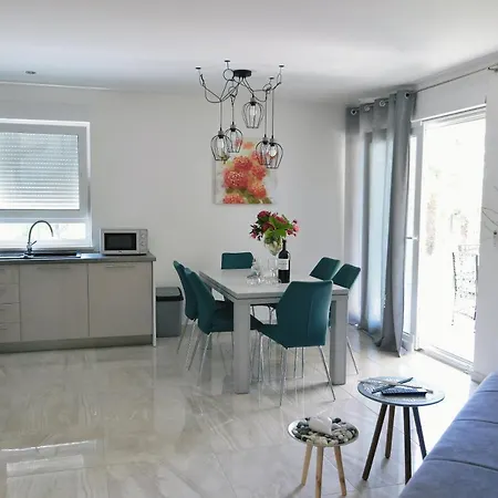 Two Angels With Swimming Pool, - Opatija Holiday home