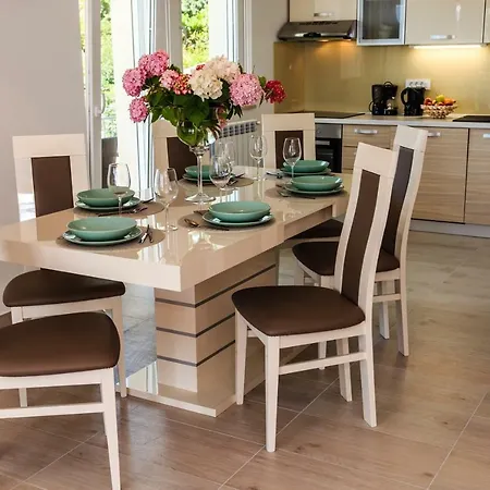 Two Angels With Swimming Pool, - Opatija Holiday home *